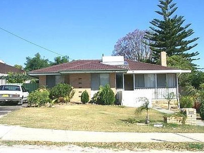 4 Kennerly Street, Cloverdale WA 6105