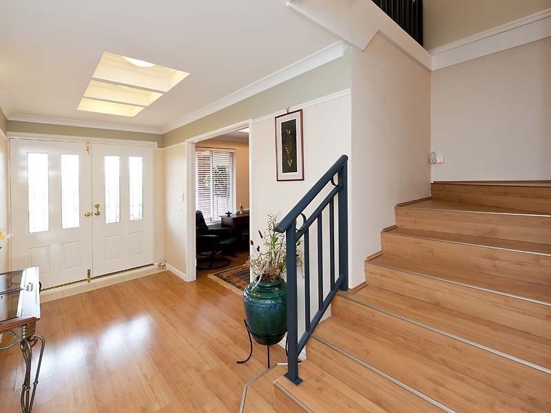 27 Rufford Lane, Canning Vale WA 6155