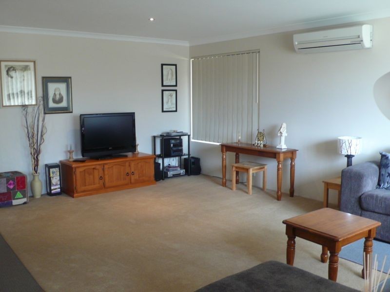 5 Silverpan Way, Darling Downs WA 6122