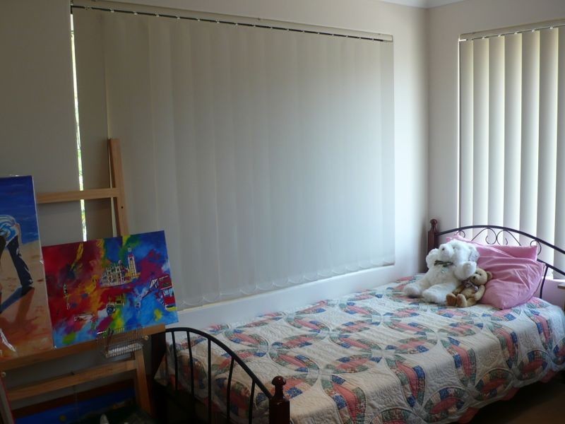 5 Silverpan Way, Darling Downs WA 6122