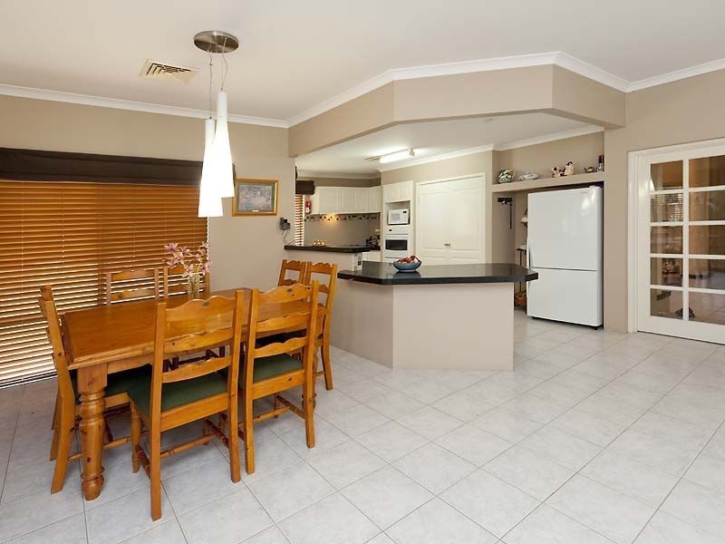 45 Welbeck Road, Canning Vale WA 6155