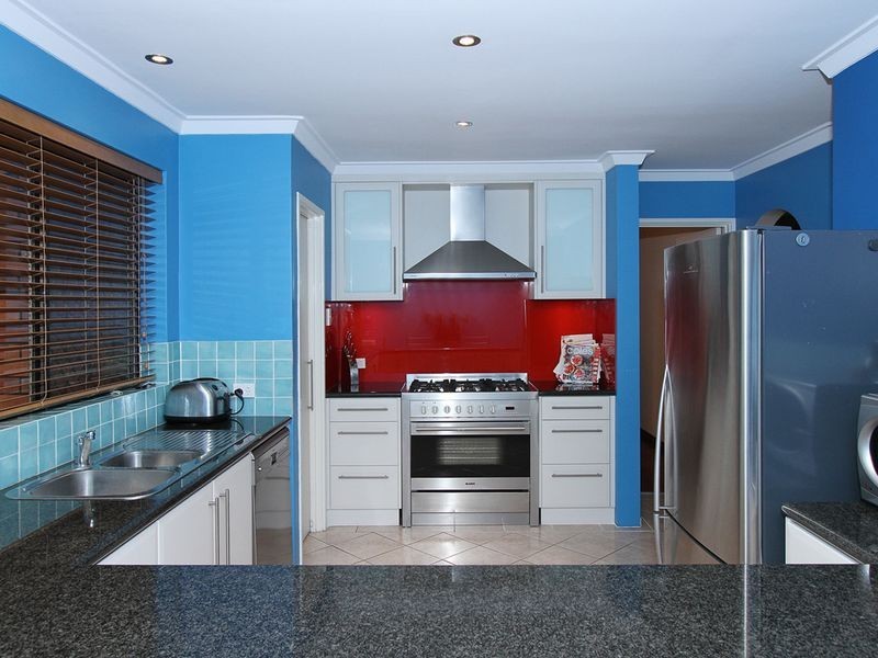 38 Sutherland Drive, Thornlie WA 6108