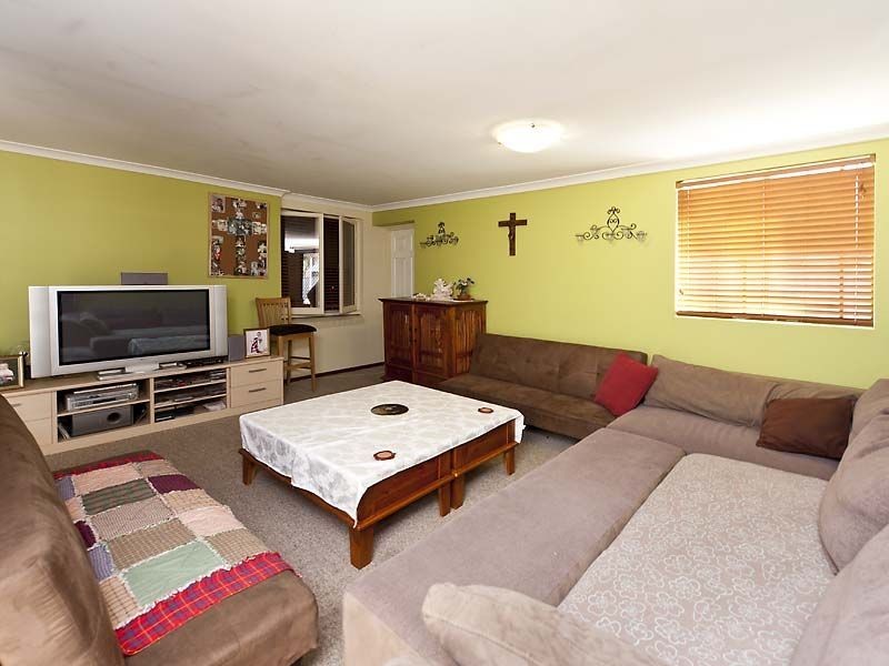 10 Melvin Avenue, Thornlie WA 6108