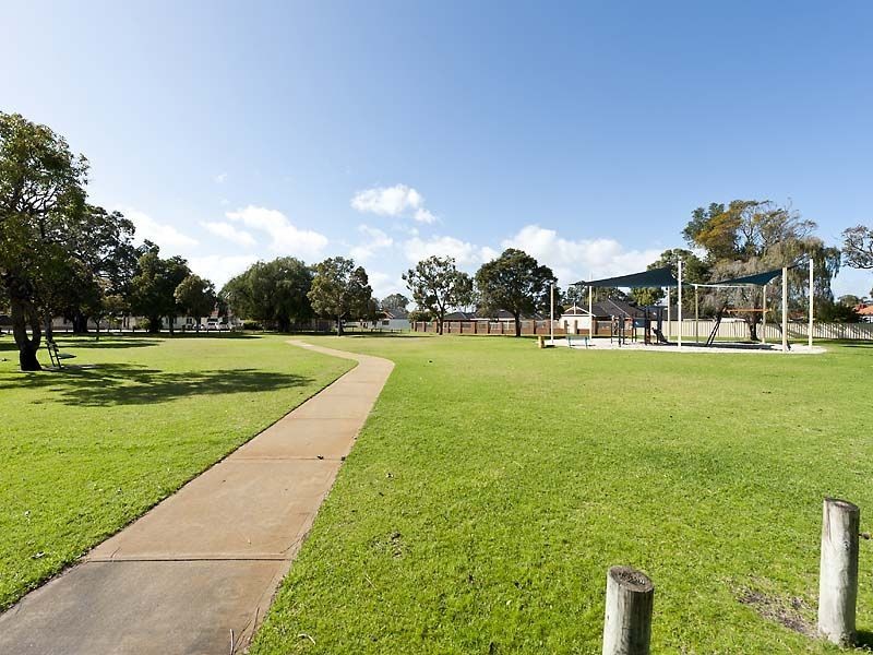 10 Melvin Avenue, Thornlie WA 6108