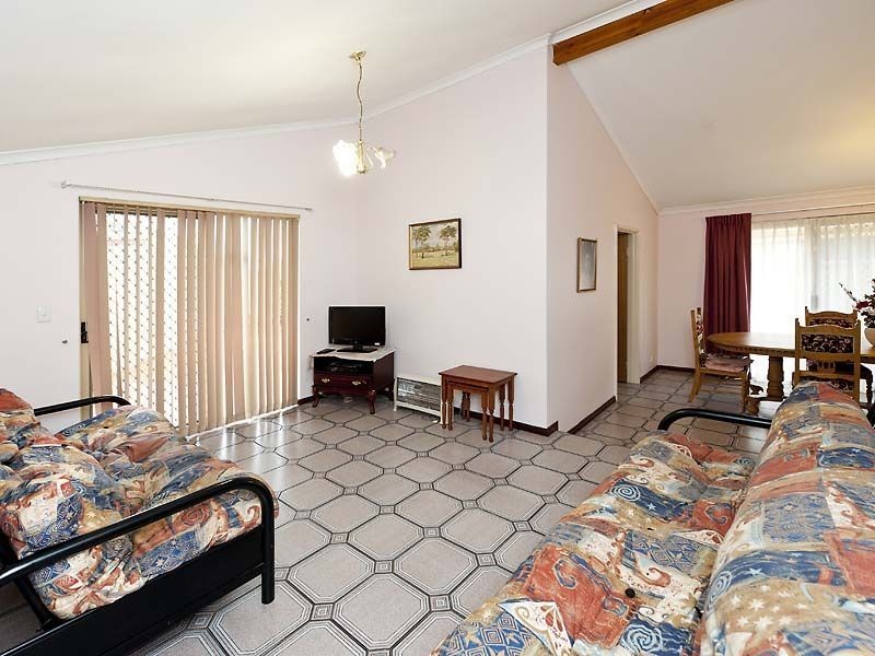 14 Meadow Mews, Parkwood WA 6147