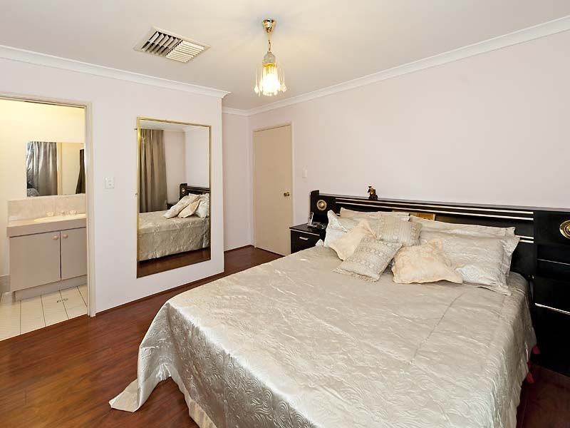 14 Meadow Mews, Parkwood WA 6147