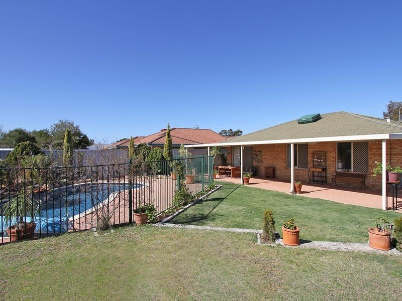 6 Park Road, Kenwick WA 6107