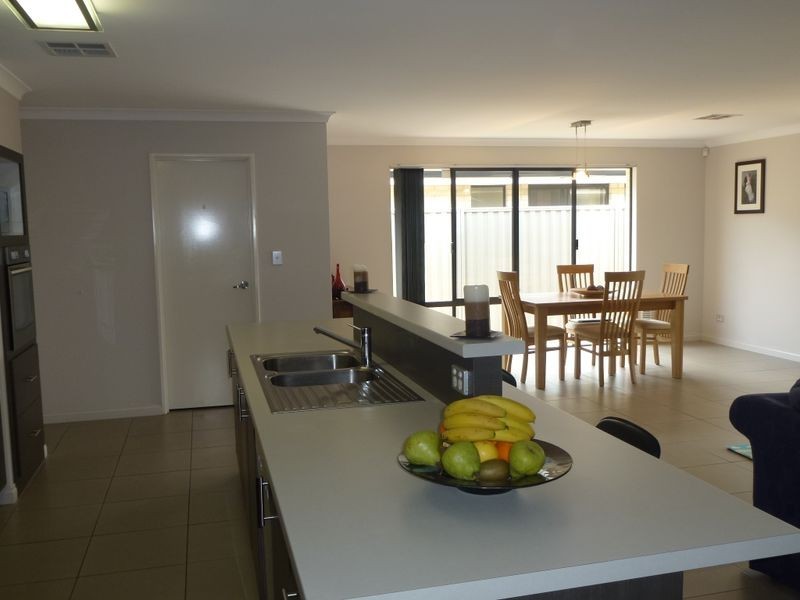 381 Wright Road, Piara Waters WA 6112