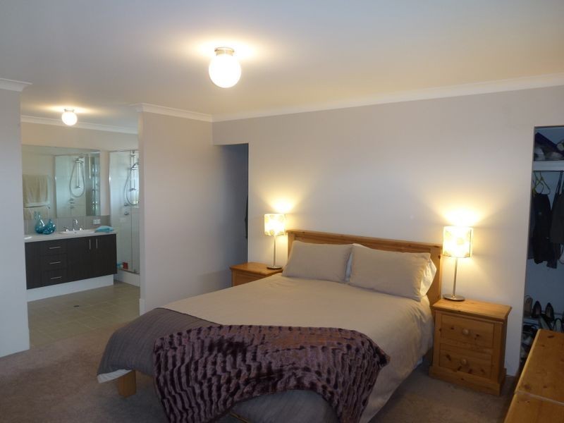 381 Wright Road, Piara Waters WA 6112