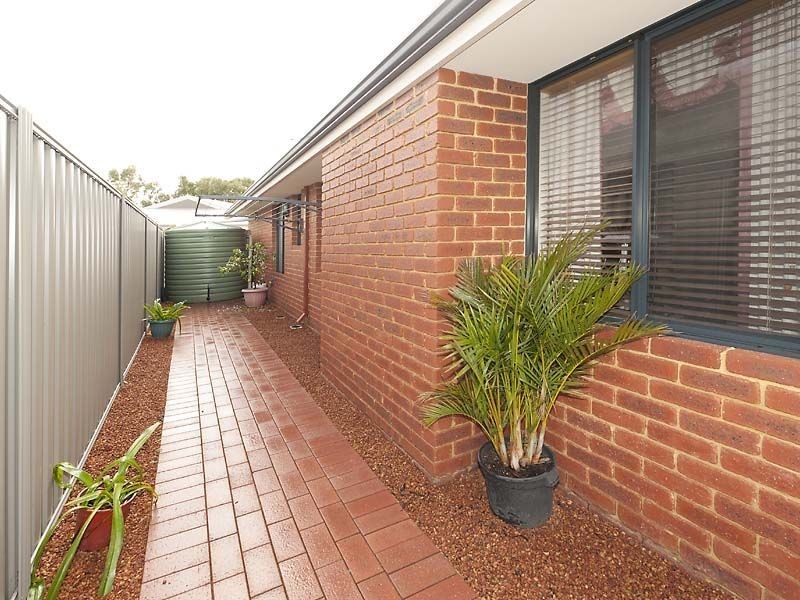 14 Rosette Place, Piara Waters WA 6112