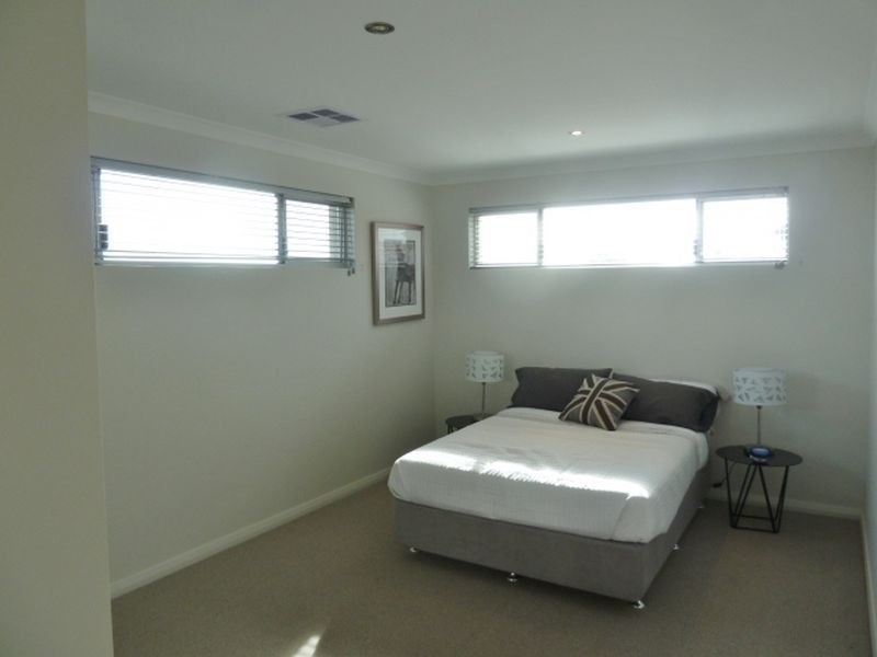 54 Solaia Loop, Woodvale WA 6026