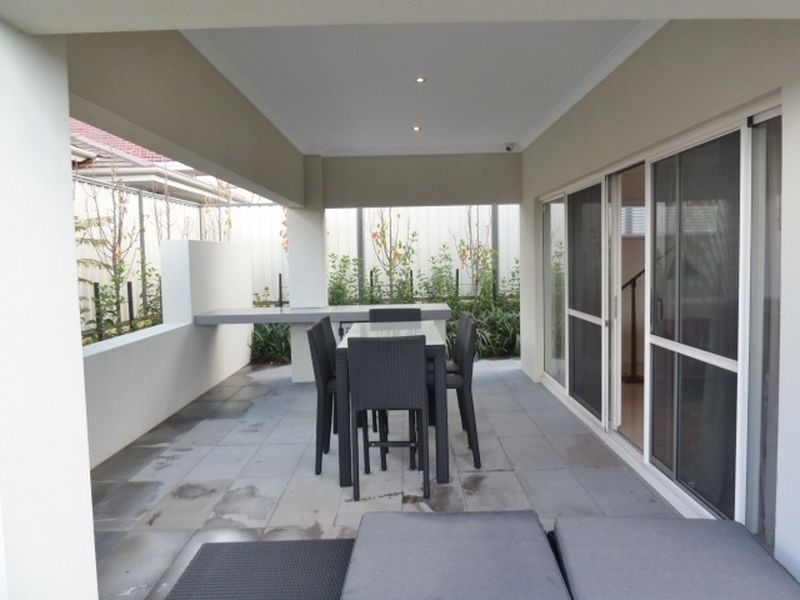 54 Solaia Loop, Woodvale WA 6026