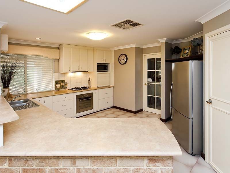 16 Argyle Court, Thornlie WA 6108