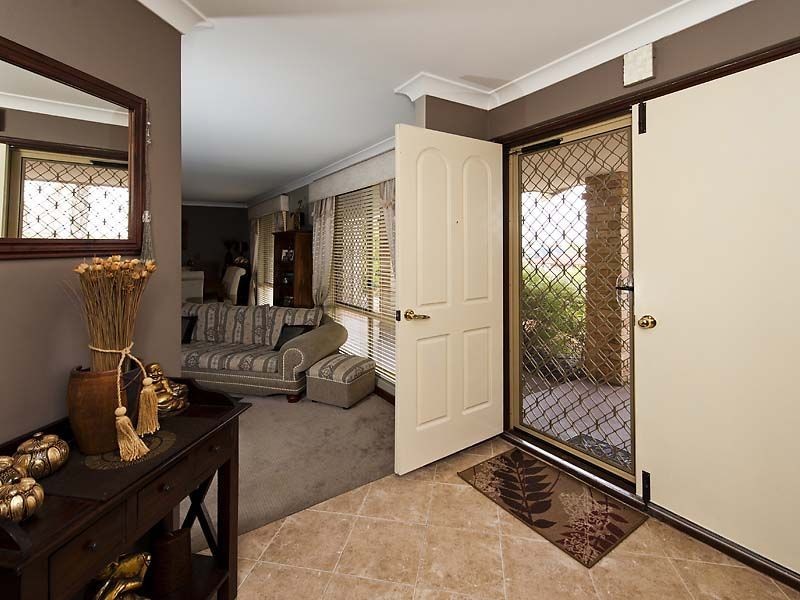 16 Argyle Court, Thornlie WA 6108