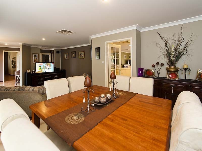 16 Argyle Court, Thornlie WA 6108