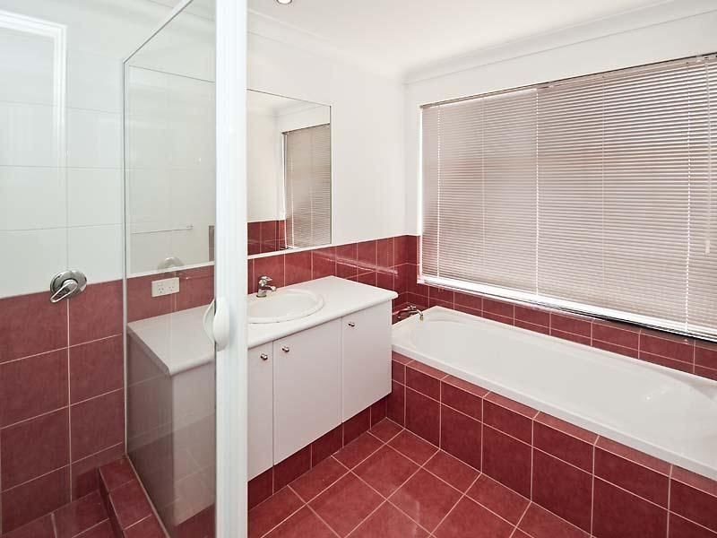 18 Rousham Street, Canning Vale WA 6155