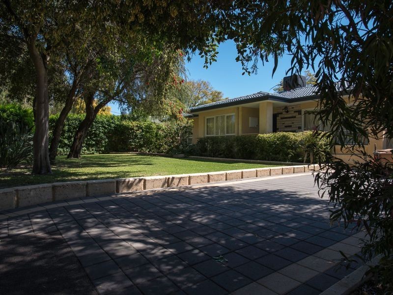 5 Manston Road, Thornlie WA 6108