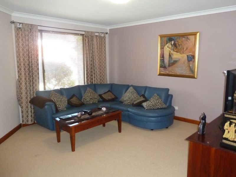 15 Kurrajong Drive, Thornlie WA 6108