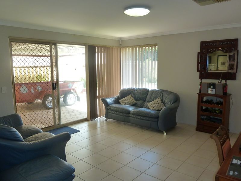 15 Kurrajong Drive, Thornlie WA 6108