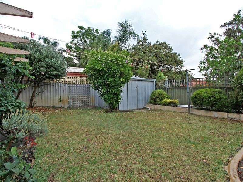 37 Sutherland Drive, Thornlie WA 6108