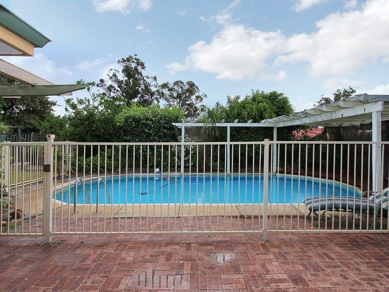 37 Sutherland Drive, Thornlie WA 6108