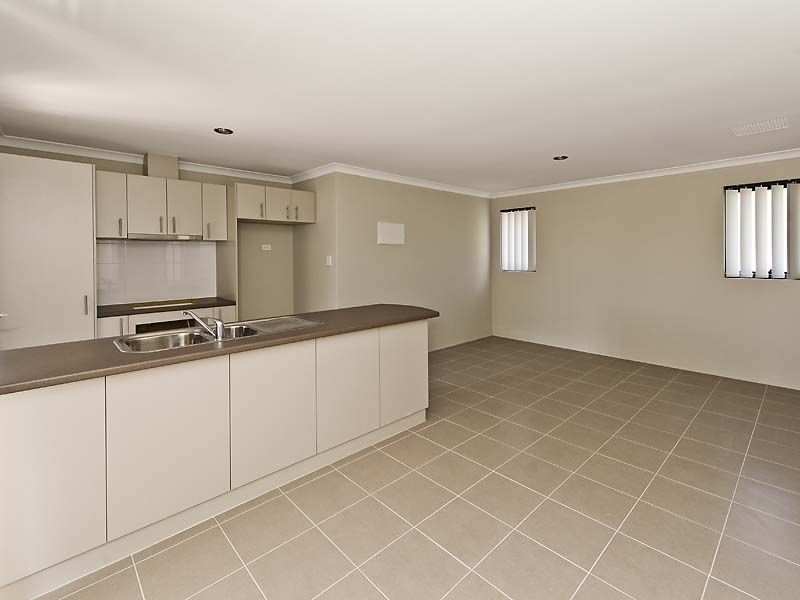 16/2 View Avenue, Langford WA 6147