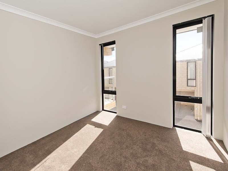 15/2 View Avenue, Langford WA 6147
