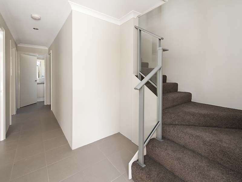 10/2 View Avenue, Langford WA 6147