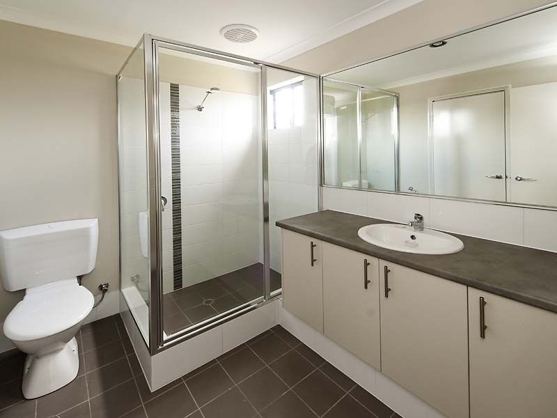 10/2 View Avenue, Langford WA 6147