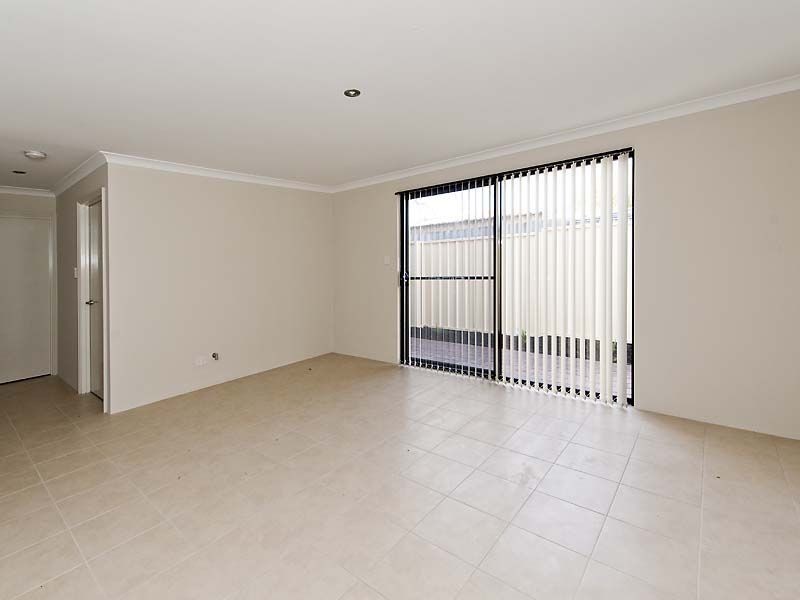 8/2 View Avenue, Langford WA 6147