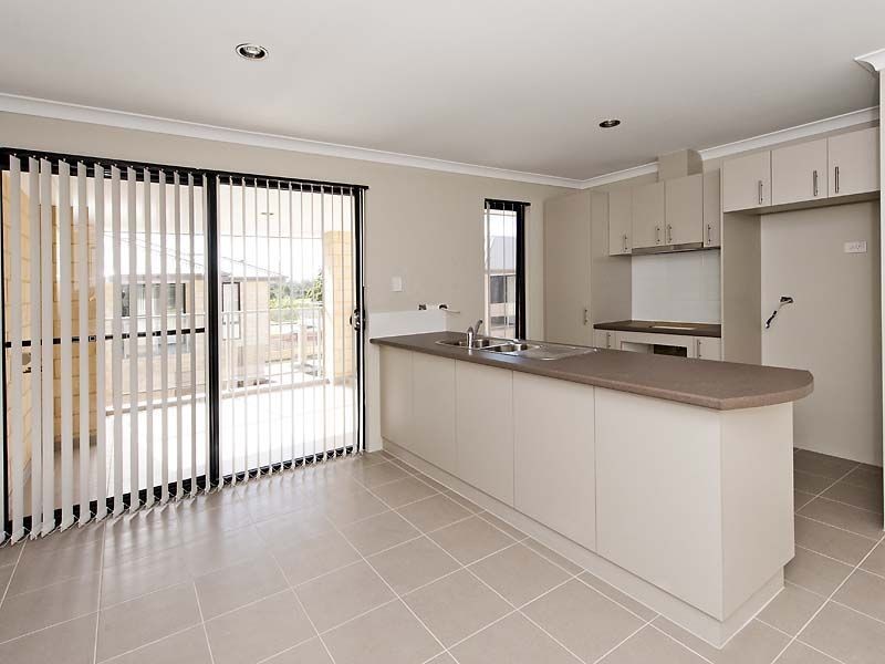 5/2 View Avenue, Langford WA 6147