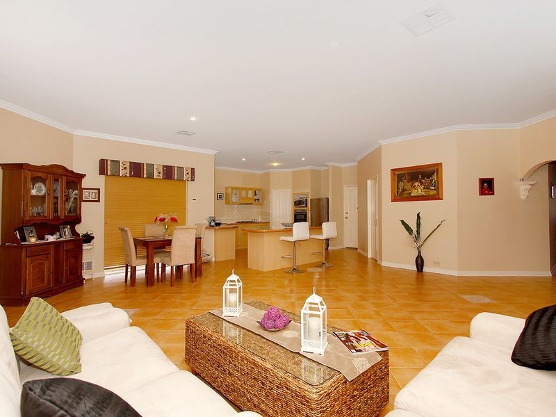 2 Jones Avenue, Southern River WA 6110