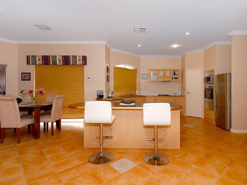 2 Jones Avenue, Southern River WA 6110