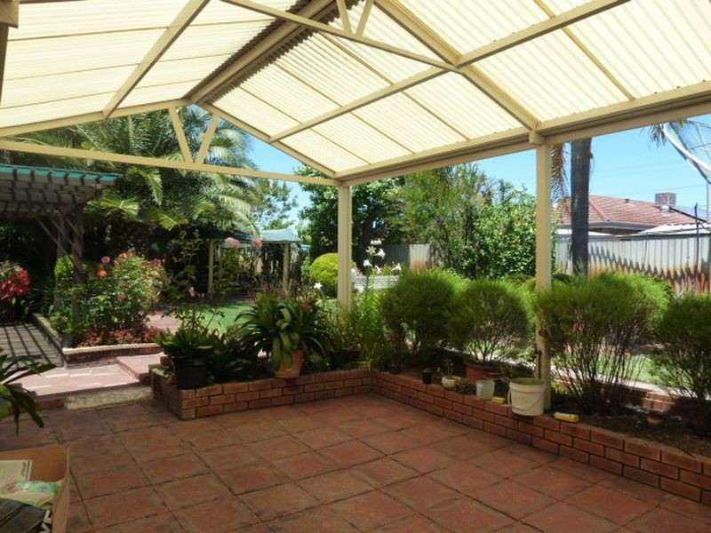 16 Palin Court, Langford WA 6147