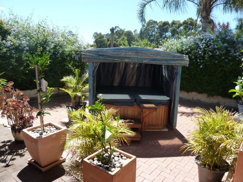 35 Ningaloo Way, Thornlie WA 6108