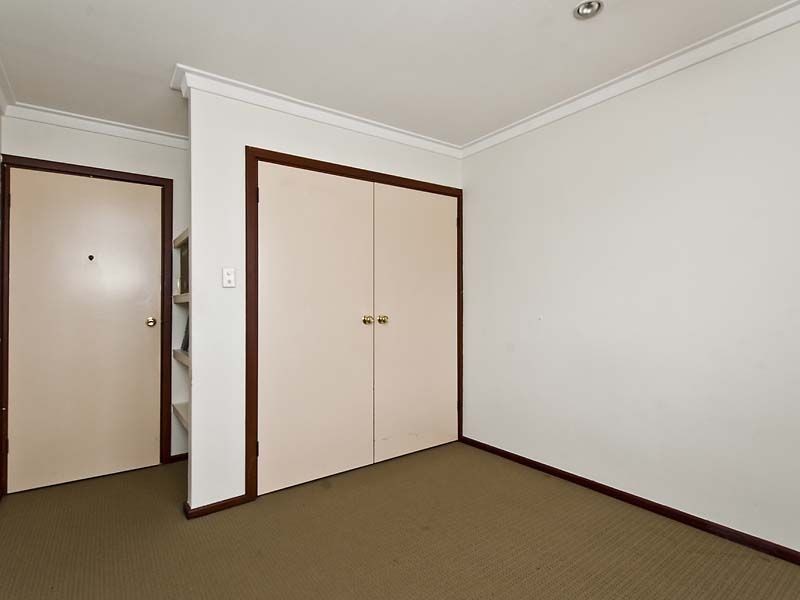 8 Monarch Court, Thornlie WA 6108