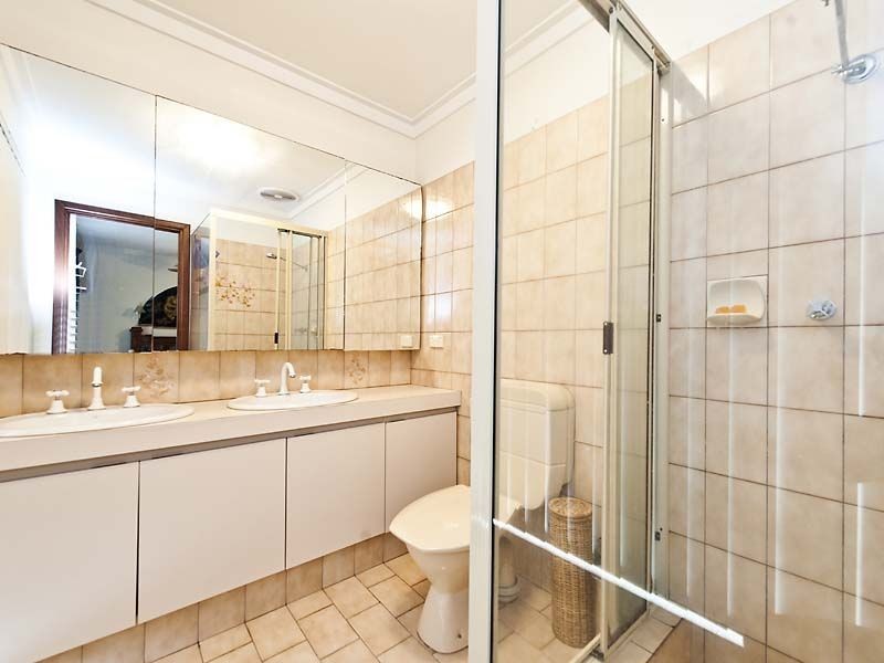8 Monarch Court, Thornlie WA 6108