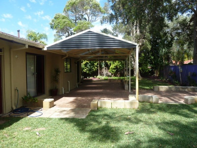 5 Grenadier Drive, Thornlie WA 6108