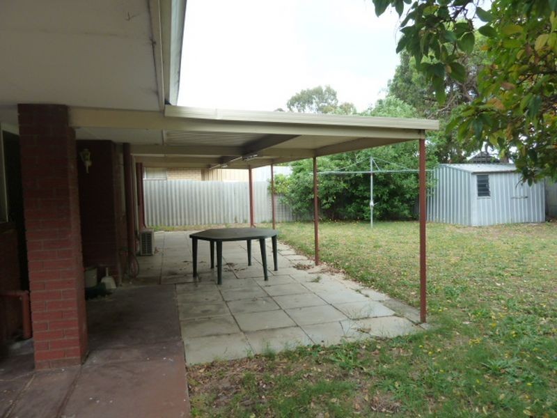 31 Delbridge Drive, Kenwick WA 6107