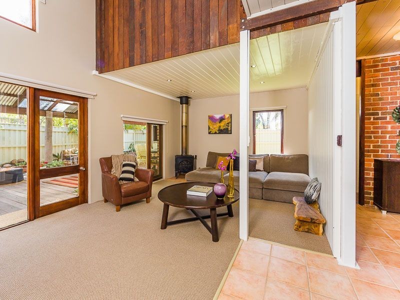 16 Lachlan Road, Thornlie WA 6108