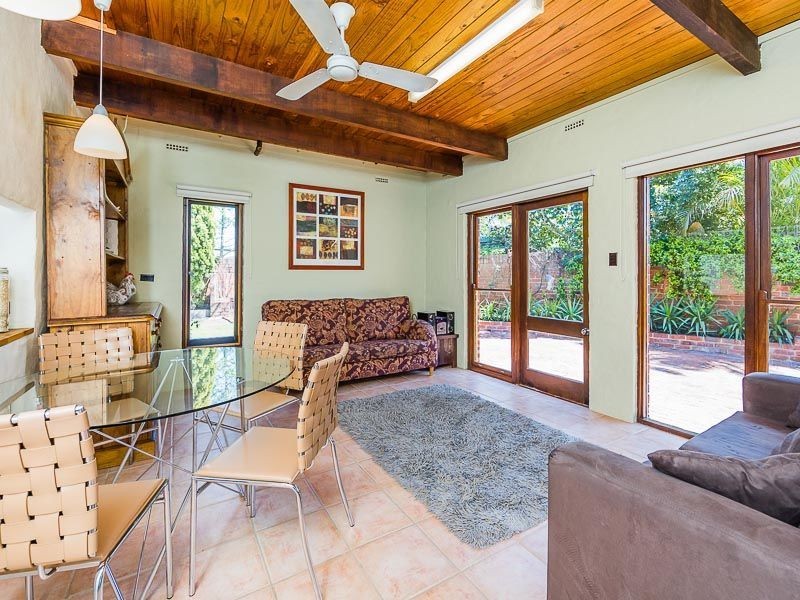 16 Lachlan Road, Thornlie WA 6108
