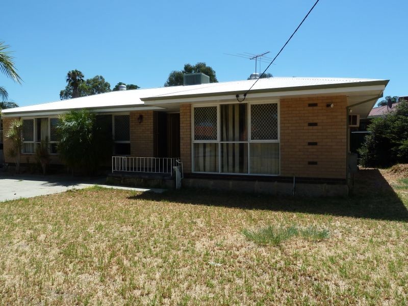 26 Glyndebourne Avenue, Thornlie WA 6108