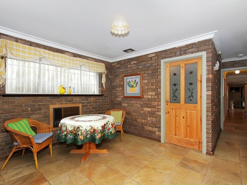 74 Sutherland Drive, Thornlie WA 6108