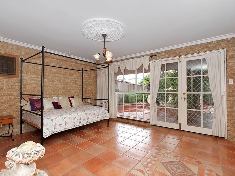 74 Sutherland Drive, Thornlie WA 6108
