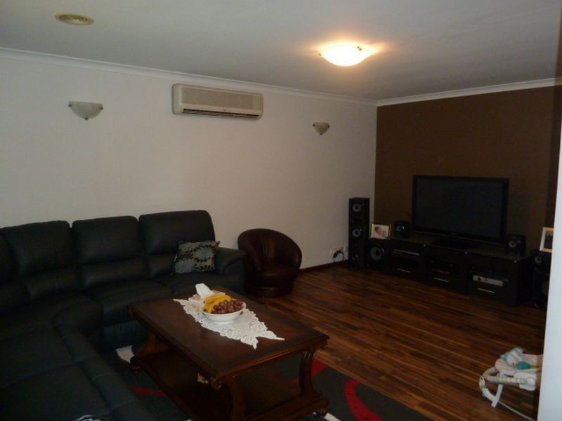 21 Shipbourne Way, Huntingdale WA 6110