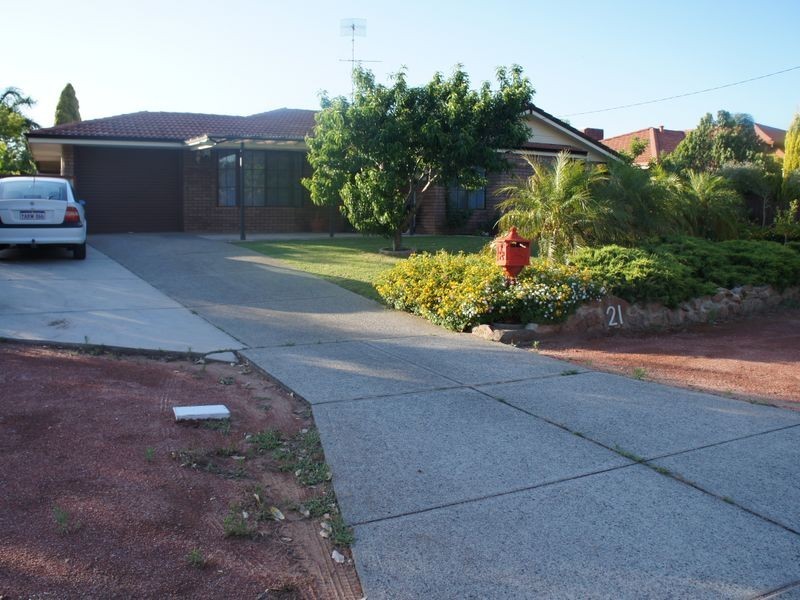 21 Shipbourne Way, Huntingdale WA 6110