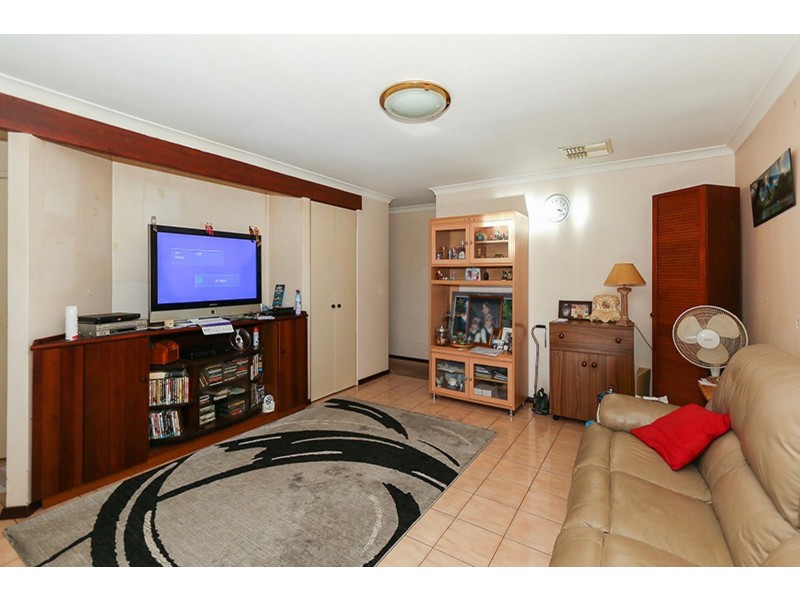 5 Reed Close, Thornlie WA 6108