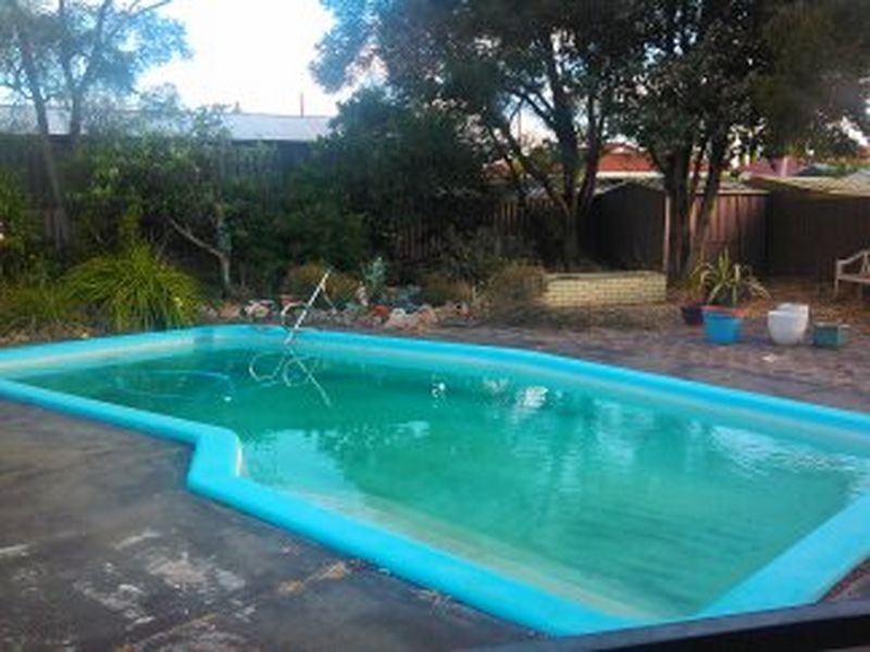 18 Oriole Way, Thornlie WA 6108