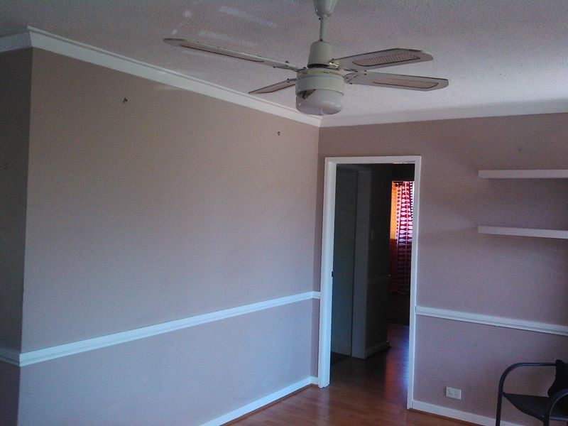 18 Oriole Way, Thornlie WA 6108