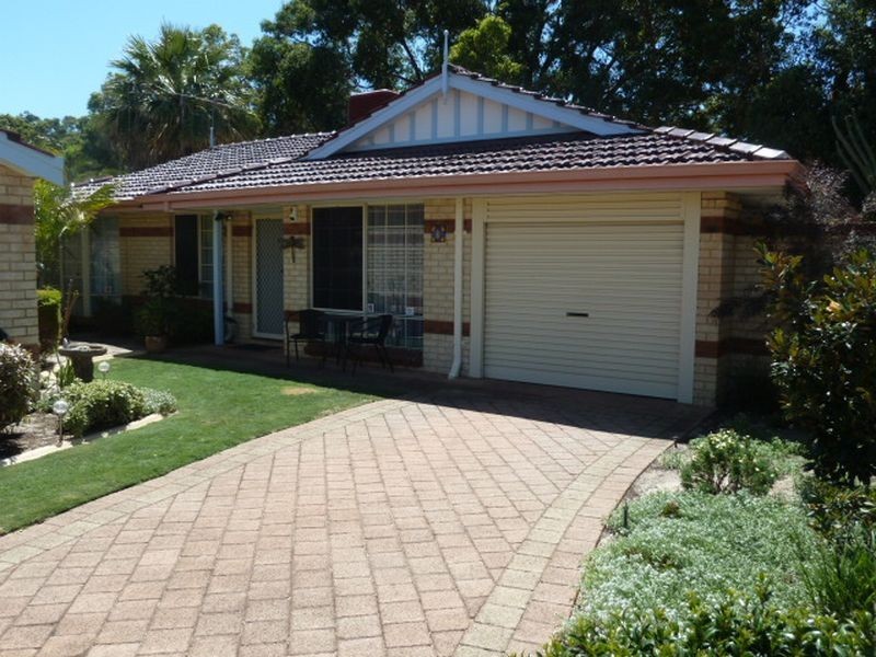 Unit 8/14 Exmouth Place, Thornlie WA 6108